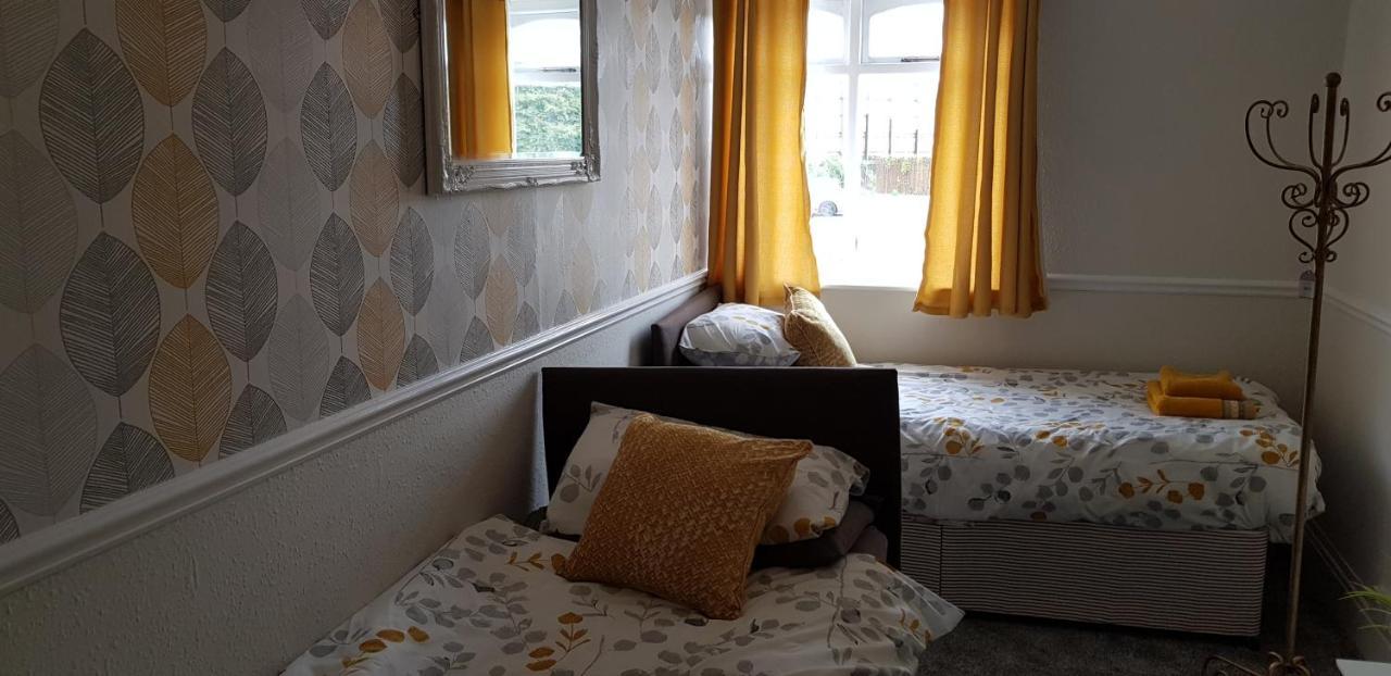 The New Wellington Hotel Brierley Hill Bagian luar foto