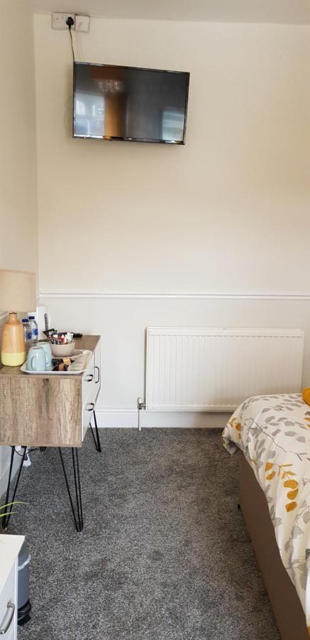 The New Wellington Hotel Brierley Hill Bagian luar foto