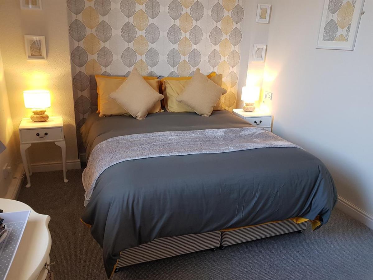 The New Wellington Hotel Brierley Hill Bagian luar foto