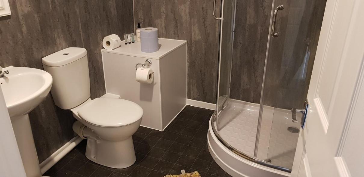 The New Wellington Hotel Brierley Hill Bagian luar foto
