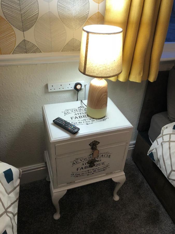 The New Wellington Hotel Brierley Hill Bagian luar foto
