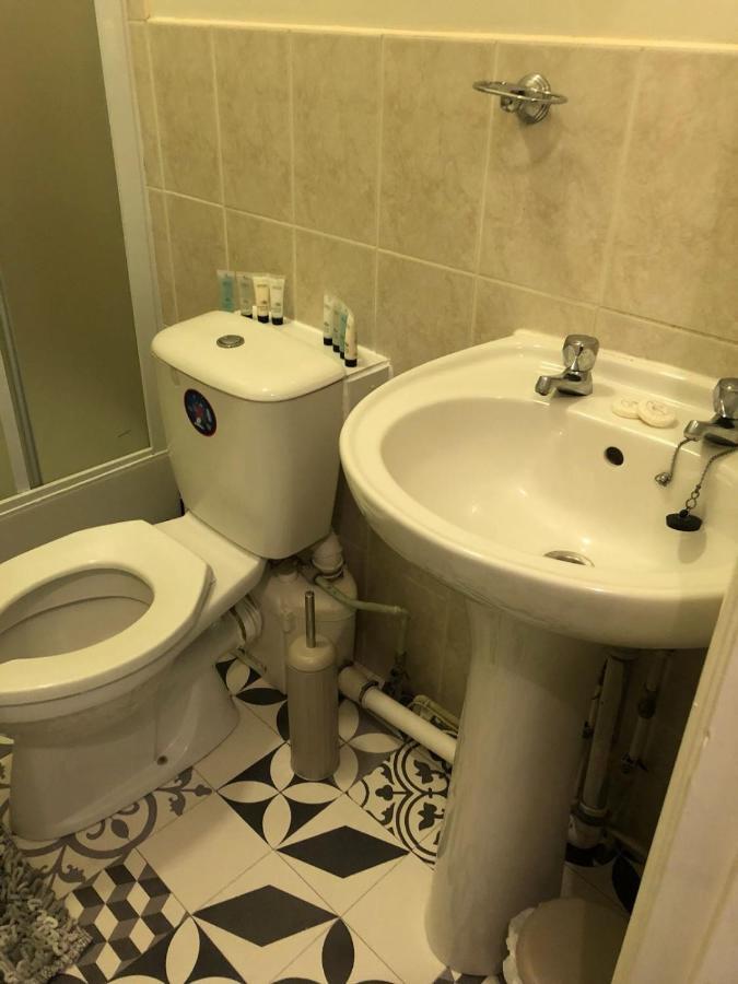 The New Wellington Hotel Brierley Hill Bagian luar foto
